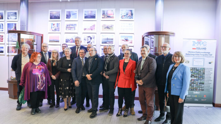 Wystawa Międzynarodowego Medycznego Klubu Fotografów FIAP w Muzeum Monet i Medali Jana Pawła II 1