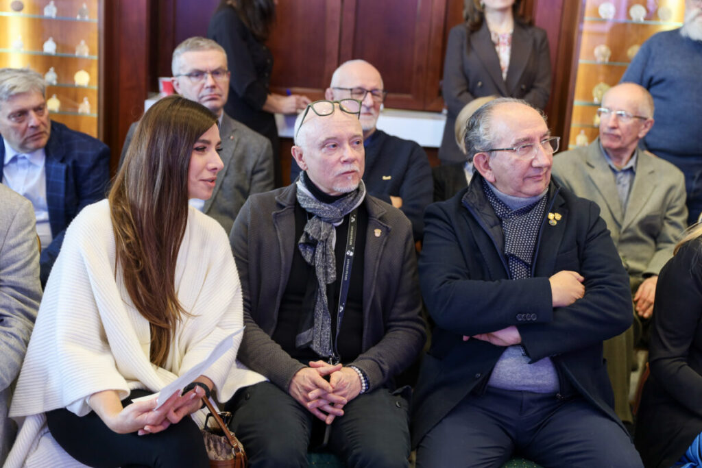 Wystawa Międzynarodowego Medycznego Klubu Fotografów FIAP w Muzeum Monet i Medali Jana Pawła II 12