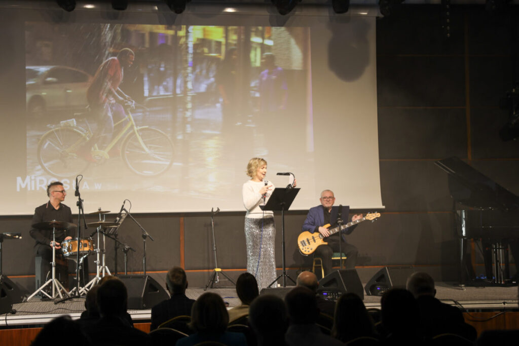Wystawa Międzynarodowego Medycznego Klubu Fotografów FIAP w Muzeum Monet i Medali Jana Pawła II 8