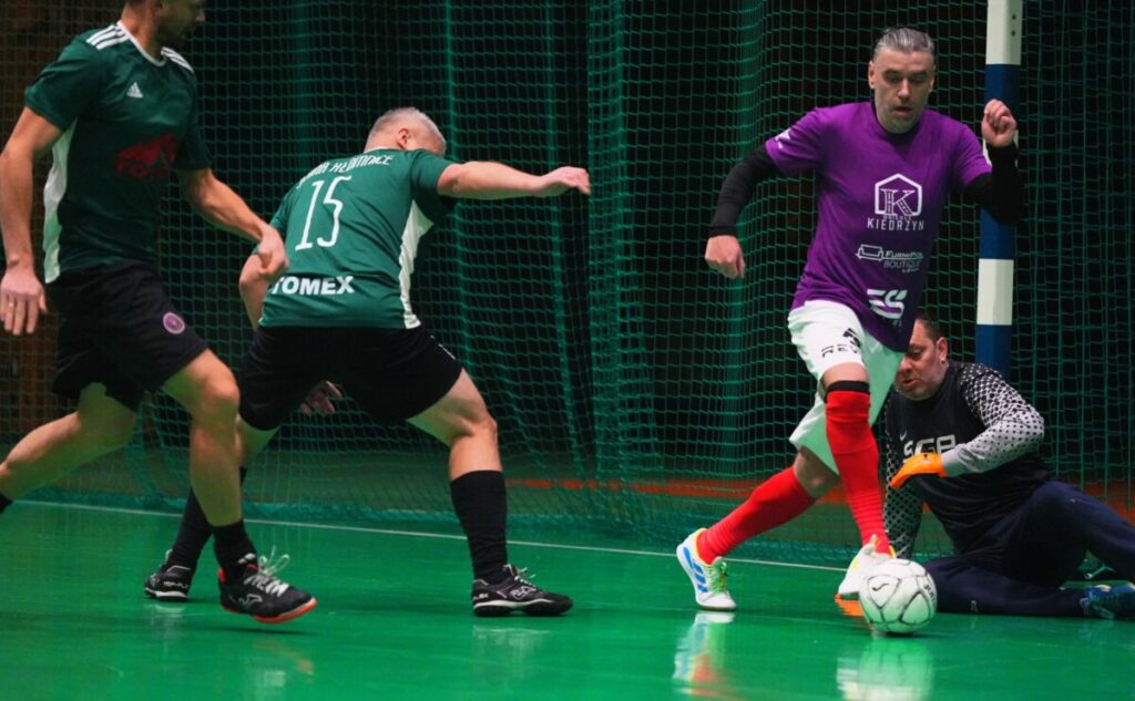 Trwają rozgrywki w XXXI edycji futsalu prowadzonej przez MOSiR 8