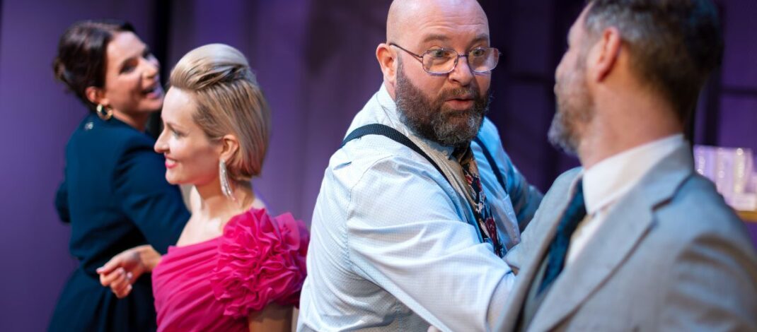 „Wstyd”, czyli „Teściowie” w wersji teatralnej na scenie Filharmonii Częstochowskiej. Mamy podwójne zaproszenie [KONKURS]