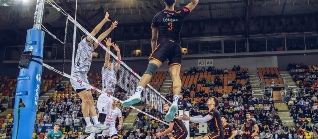 Siatkarze Steam świetnie rozpoczęli nowy rok. Pokonali Barkom i przełamali złą serię…