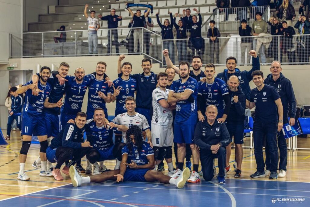 Siatkarze Steam wygrali w Hiszpanii i zrobili 1. krok w stronę ćwierćfinału Challenge Cup! 3