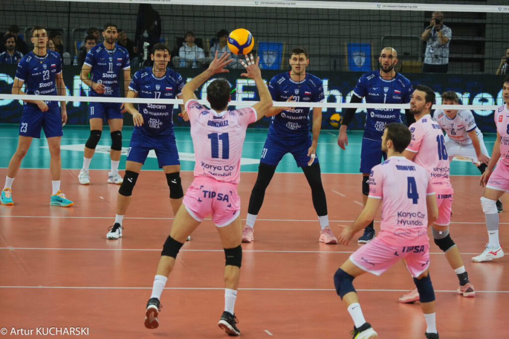 Siatkarze Steam wygrali 4 mecz w Challenge Cup i są już w ćwierćfinale... 7