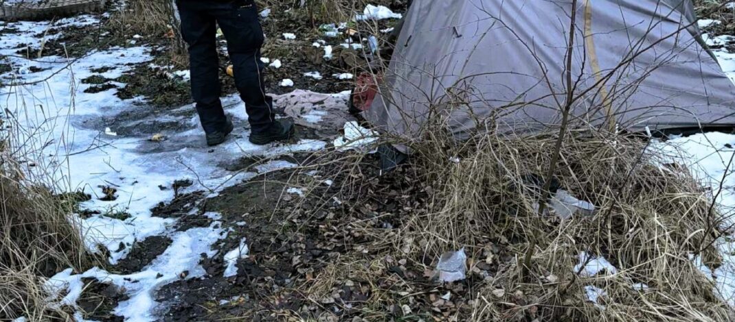 Nadchodzą mroźne noce. Straż Miejska będzie rozwozić osobom bezdomnym gorącą zupę i herbatę