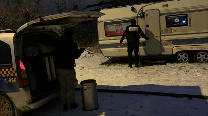 Częstochowska Straż Miejska: W nocy z czwartku na piątek osoby w kryzysie bezdomności otrzymały gorące posiłki. Wydano 16 porcji 1