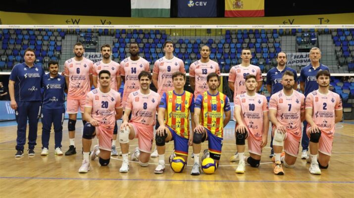 W kadrze Conqueridor Walencja są: Hiszpanie, Argentyńczycy, Brazylijczycy, Włoch, Kubańczyk i siatkarz z Wysp Zielonego Przylądka... 1