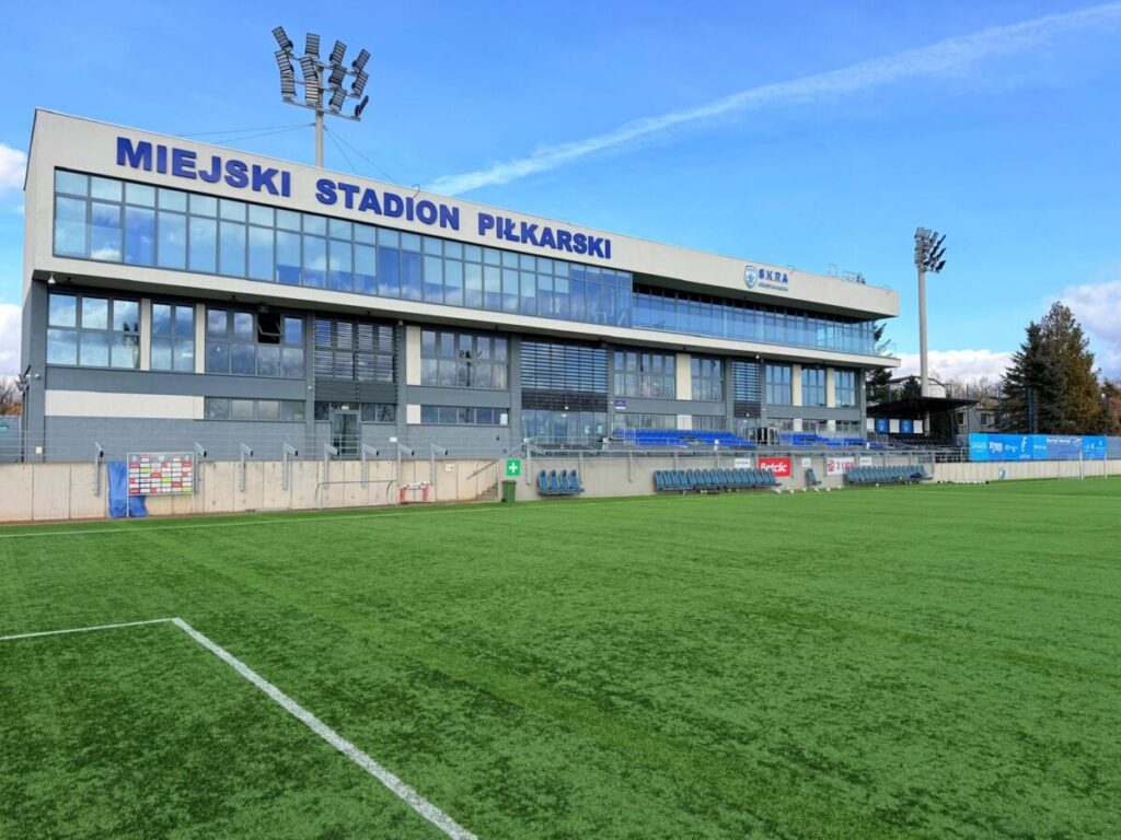 Skra Częstochowa wraca na Loretańską! Cała runda wiosenna 2025/2026 z kibicami na własnym stadionie! 3