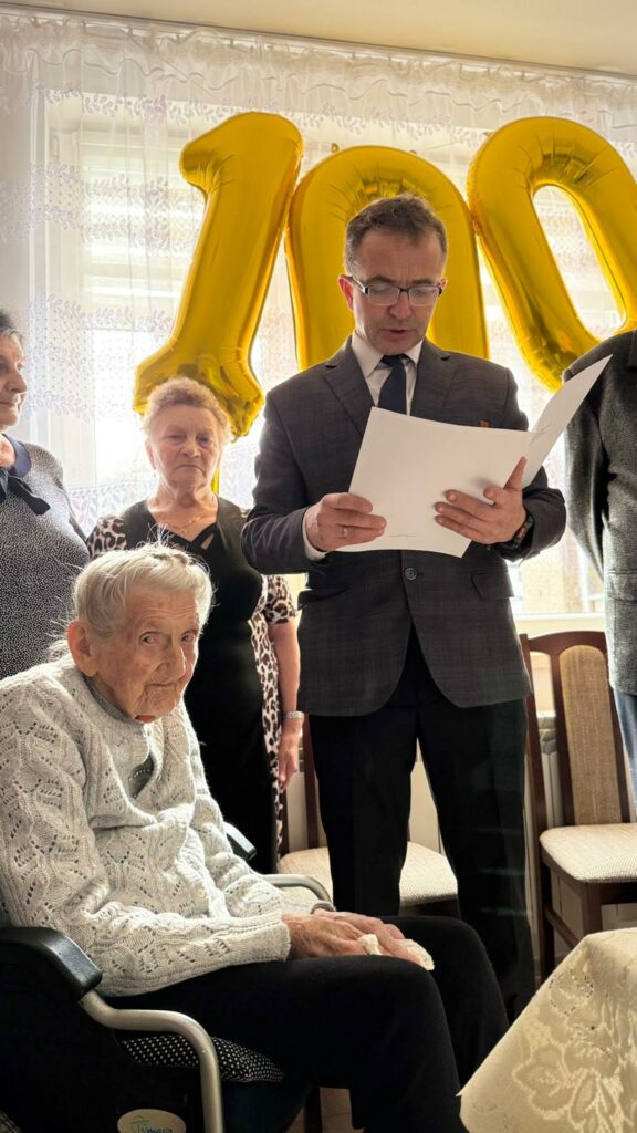 Wczoraj setne urodziny obchodziła Marianna Chejduk z Ostrowa! 4