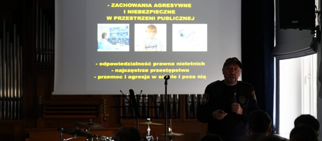 Odpowiedzialność prawna nieletnich, cyberprzemoc, stop hejt! Straż Miejska przeprowadziła kolejną prelekcję…