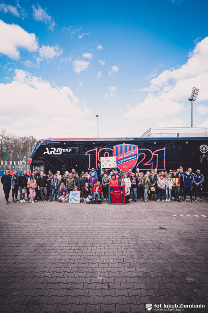 Raków brał udział w Światowym Dniu Zespołu Downa. Ważna akcja częstochowskiego klubu!!! 3