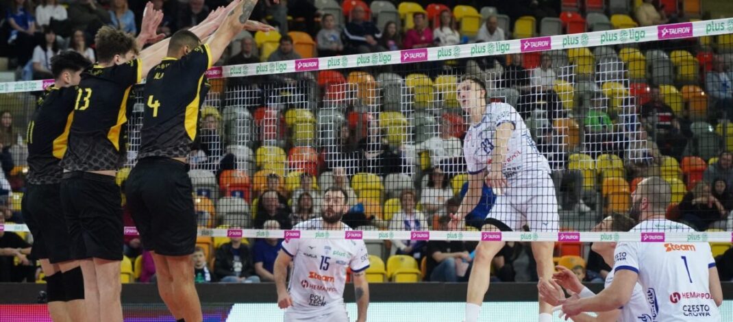 Porażka ze Skrą i spadek z PlusLigi stał się faktem… Teraz mecze bez presji w Gdańsku i Lublinie