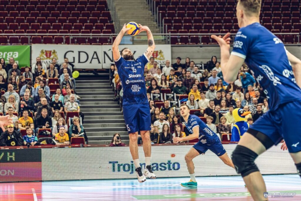 Siatkarze Steam wywalczyli punkt w Gdańsku... 9