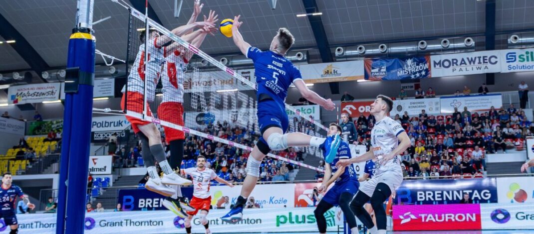 Porażka z Zaksą. Siatkarze Steam są już jedną nogą w 1 lidze…