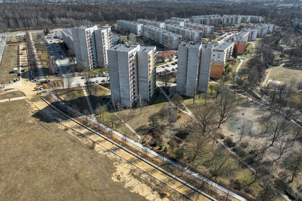 Aleja Wyzwolenia na Północy Częstochowy wchodzi w nową erę – rowerzyści i piesi wreszcie odetchną. 5