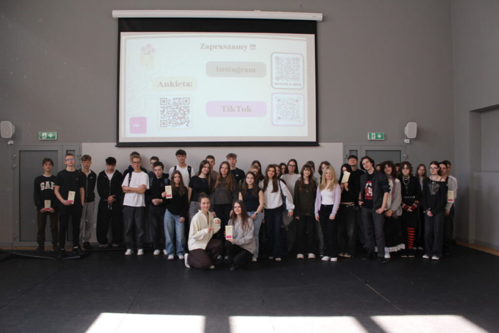 Projekt społeczny „Nastolatek w świecie”. 2