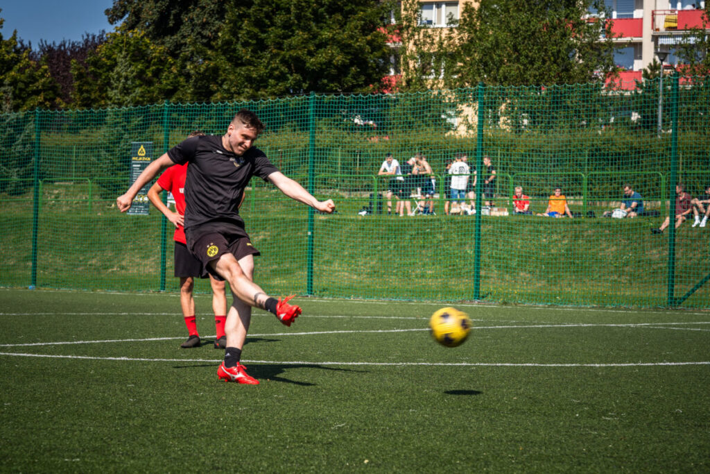Piłkarska pomoc potrzebującym – dołącz do 7. edycji charytatywnego turnieju dzikich drużyn 50
