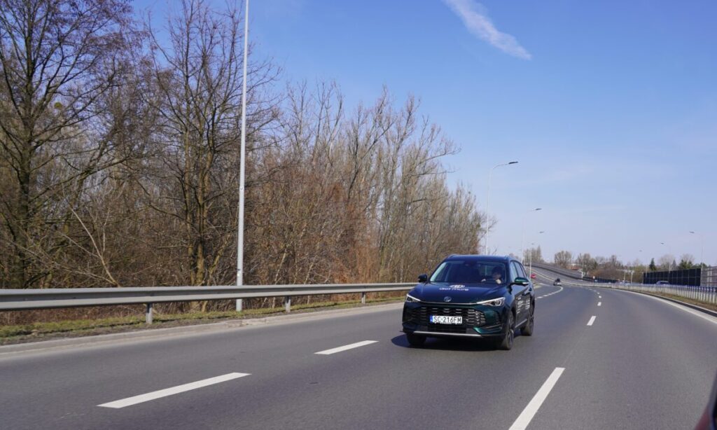 Europejskie korzenie zobowiązują. Test MG ZS Hybrid+ 34