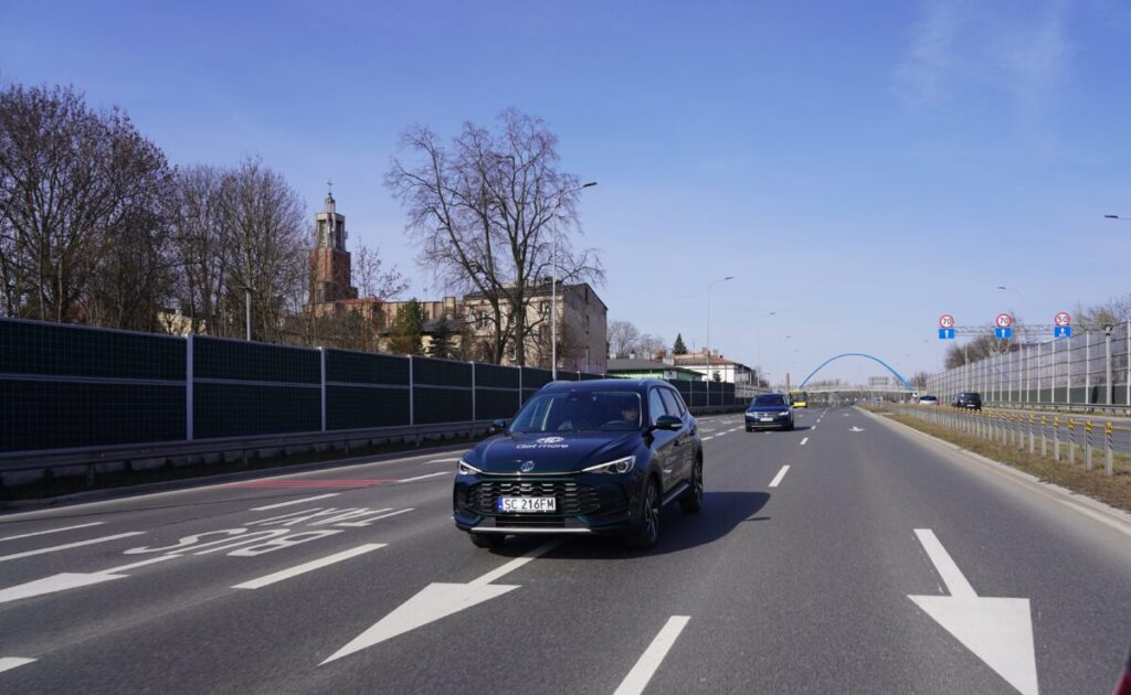 Europejskie korzenie zobowiązują. Test MG ZS Hybrid+ 46