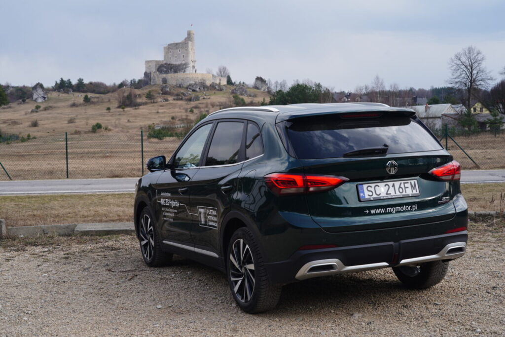 Europejskie korzenie zobowiązują. Test MG ZS Hybrid+ 4