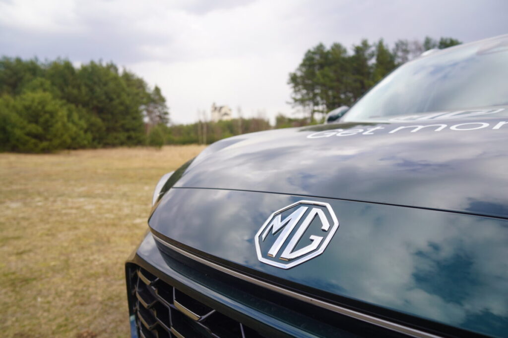 Europejskie korzenie zobowiązują. Test MG ZS Hybrid+ 1