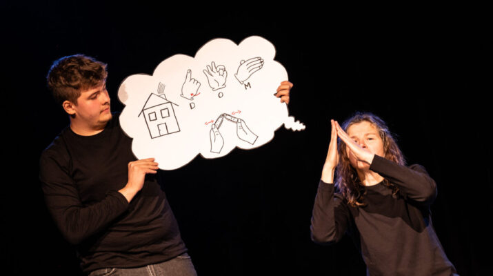 Olsztyński Teatr Głuchych zaprasza na bezpłatny spektakl "Moje ręce krzyczą" już w maju! 1