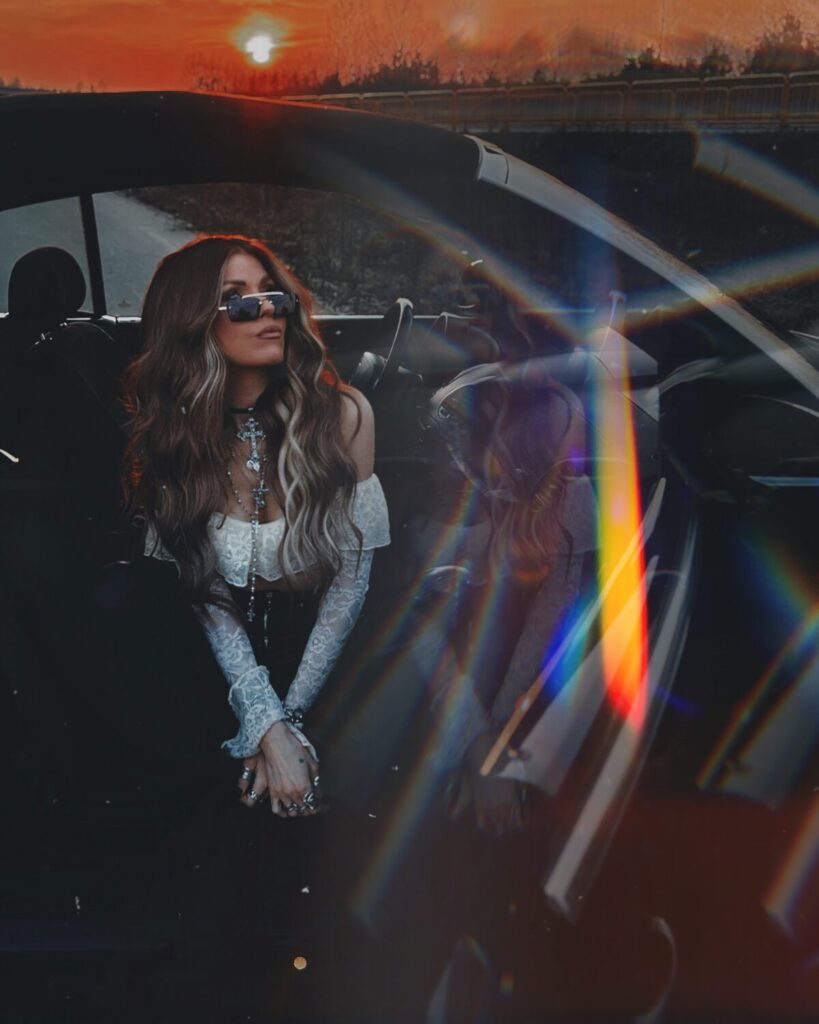 "Za szybko". Posłuchaj nowego singla częstochowskiej wokalistki Clödie 2