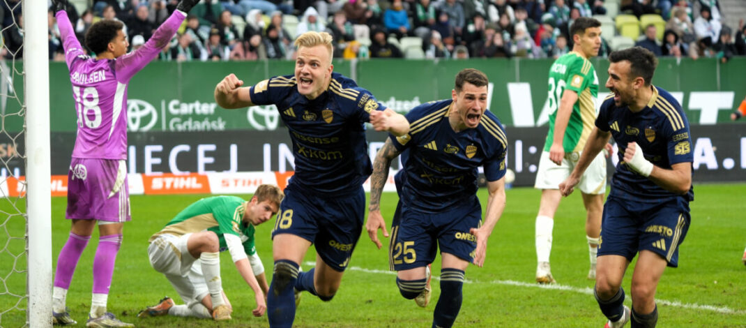 Gdańsk zdobyty! Pierwsza wygrana trenera Tomczyka z Rakowem na wyjeździe!!!