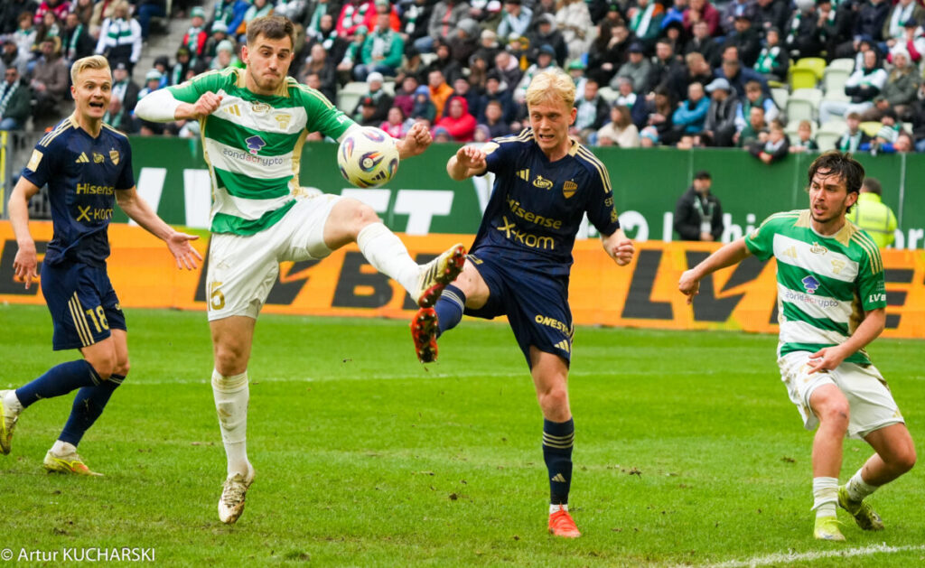 Gdańsk zdobyty! Pierwsza wygrana trenera Tomczyka z Rakowem na wyjeździe!!! 10