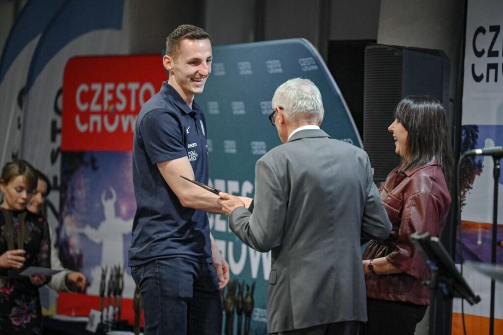 Miasto nagrodziło i wyróżniło sportowców, trenerów i działaczy za osiągnięcia w 2025 roku 8