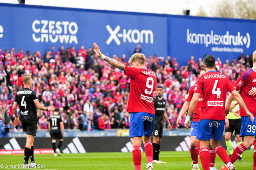 Raków wysoko pokonał Cracovię, ale czołówka też wygrywała... 14