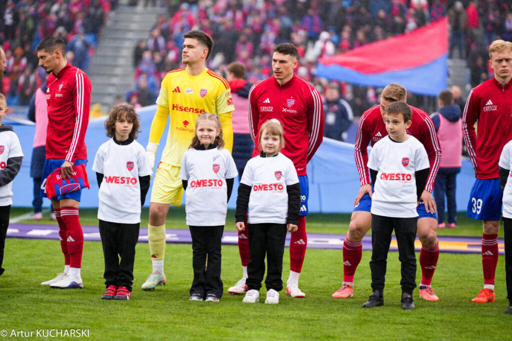 Brawa dla Rakowa za walkę i ambicję w meczu z Widzewem, ale święta miały być inne... 11