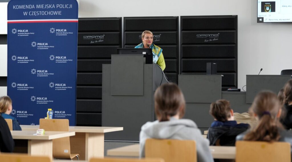 Japping ,,Bezpieczna Sigma" - ciekawe wykłady W KMP o cyberbezpieczeństwie, hejcie, elektrycznych hulajnogach i przemocy... 16