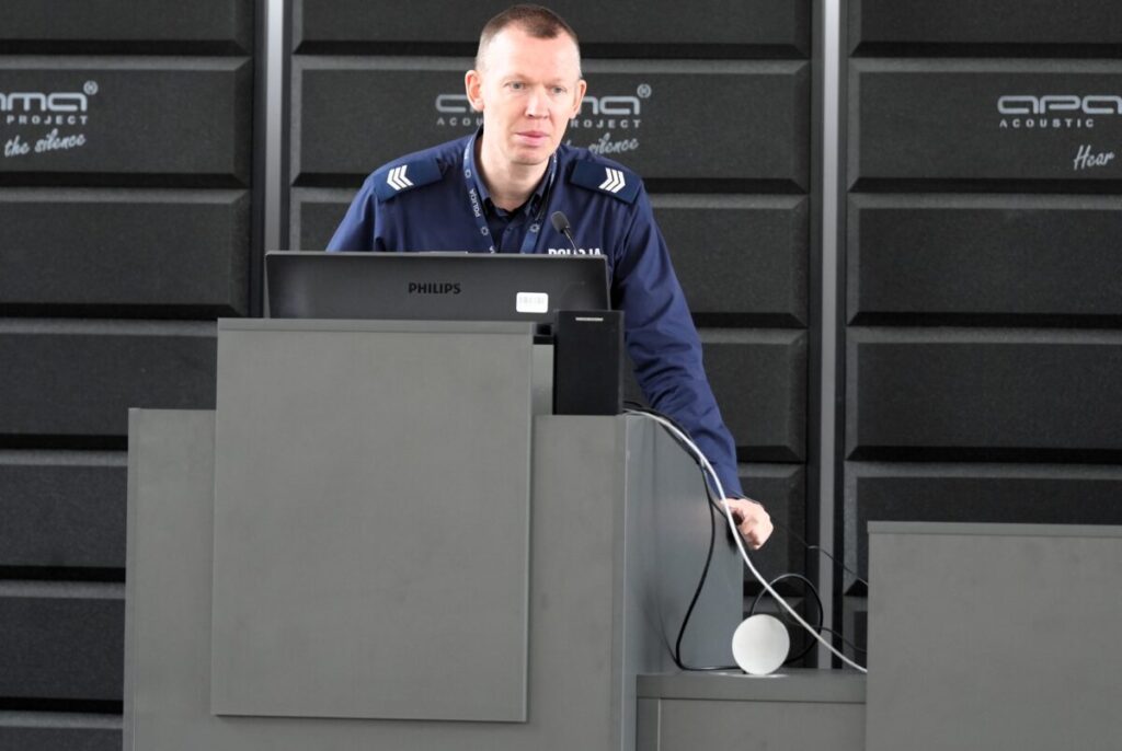 Japping ,,Bezpieczna Sigma" - ciekawe wykłady W KMP o cyberbezpieczeństwie, hejcie, elektrycznych hulajnogach i przemocy... 18