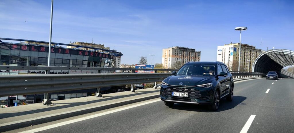 Europejskie korzenie zobowiązują. Test MG ZS Hybrid+ 25