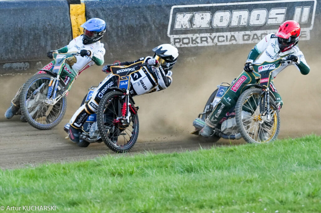 Włókniarz – Motor 26:64. Fatalnie na torze, średnio na trybunach jak na pierwszy mecz... 13