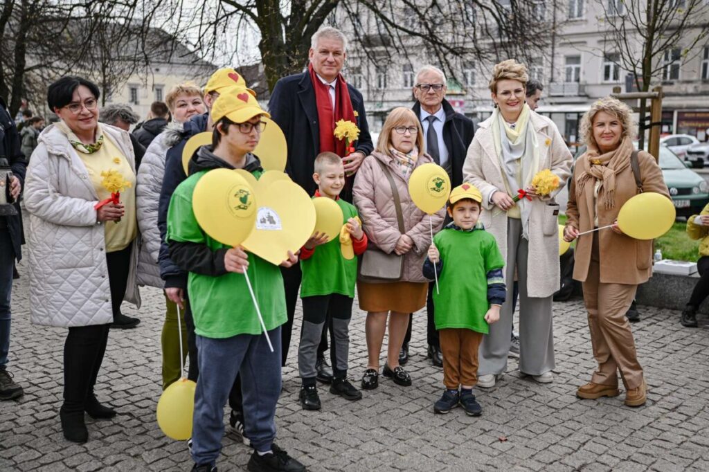 Marsz Nadziei przeszedł ulicami Częstochowy – „Pomagamy, wspieramy, dajemy nadzieję” 6