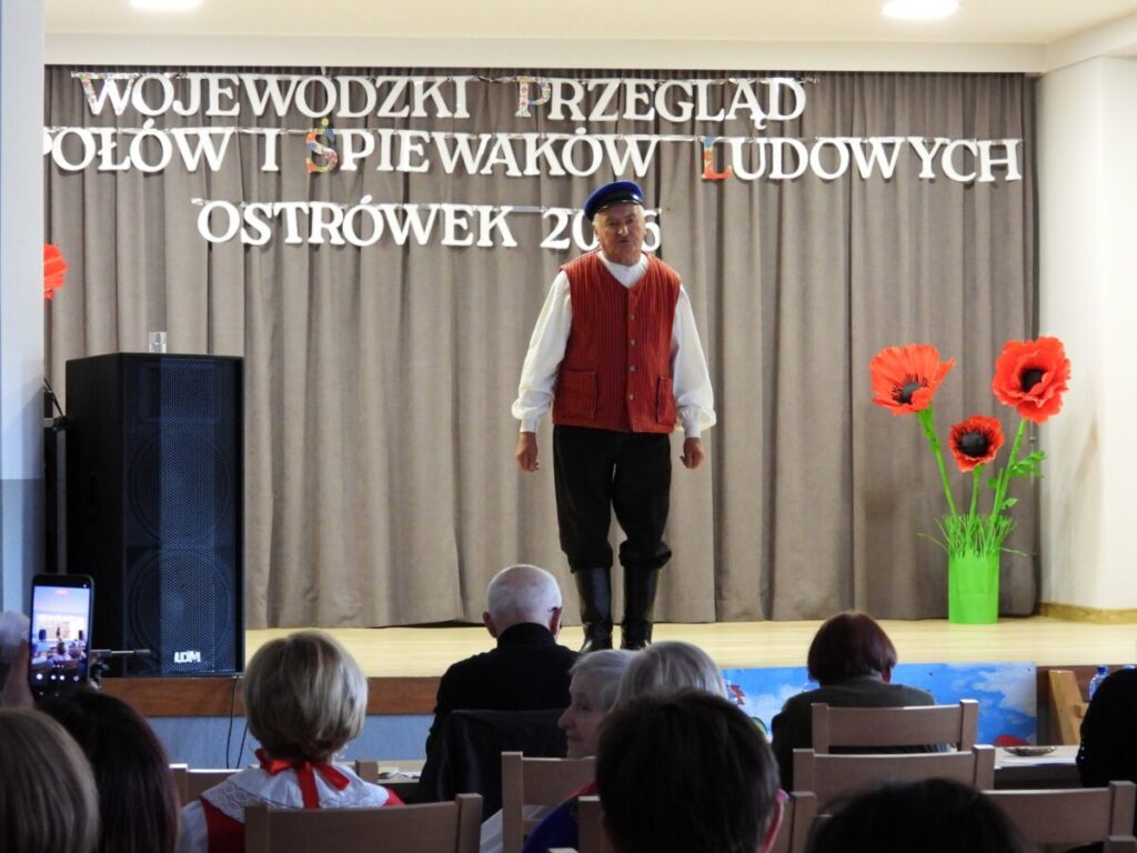 Wojewódzki Przegląd Zespołów i Śpiewaków Ludowych 10