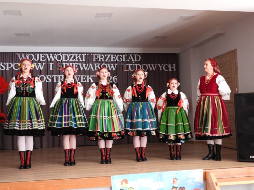 Wojewódzki Przegląd Zespołów i Śpiewaków Ludowych 11
