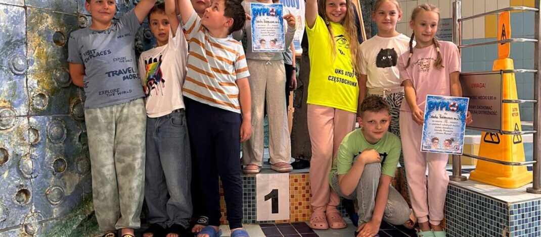 Zawody pływackie „Umiem pływać” czyli trzecioklasiści w akcji!