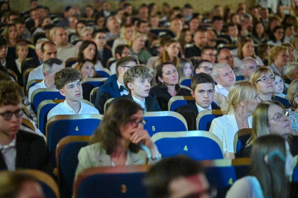 Nagrody dla 132 najzdolniejszych uczniów rozdane! 8