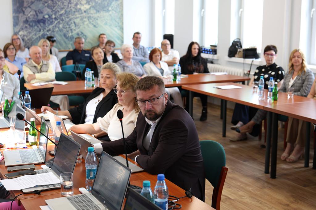 Jednogłośne wotum zaufania i absolutorium dla Burmistrza Miasta i Gminy Żarki Adama Zamory. 2
