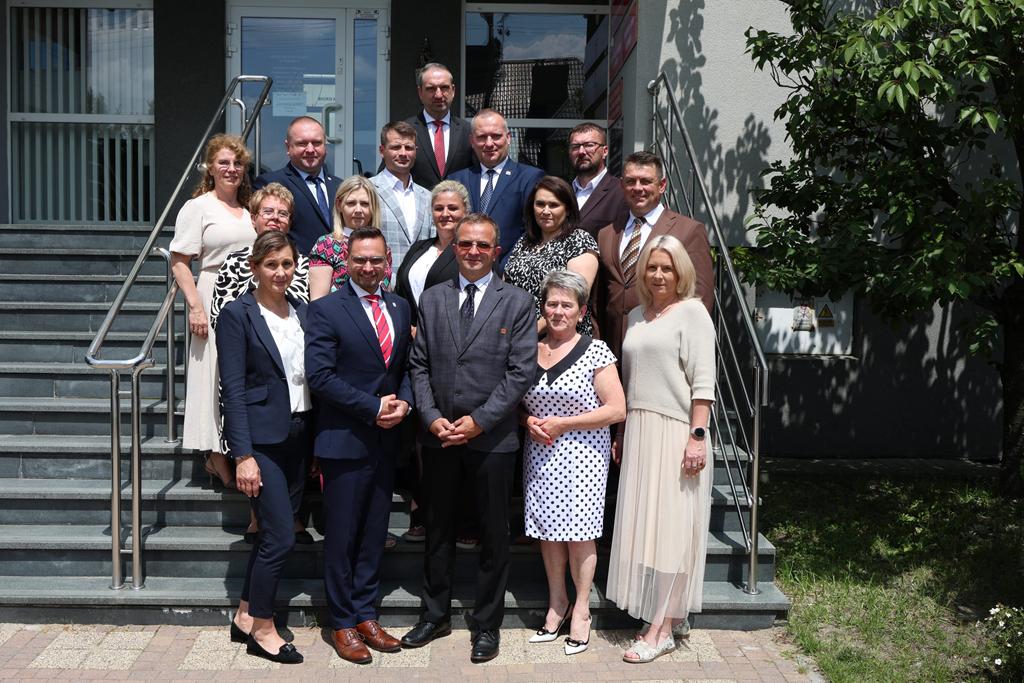 Jednogłośne wotum zaufania i absolutorium dla Burmistrza Miasta i Gminy Żarki Adama Zamory.