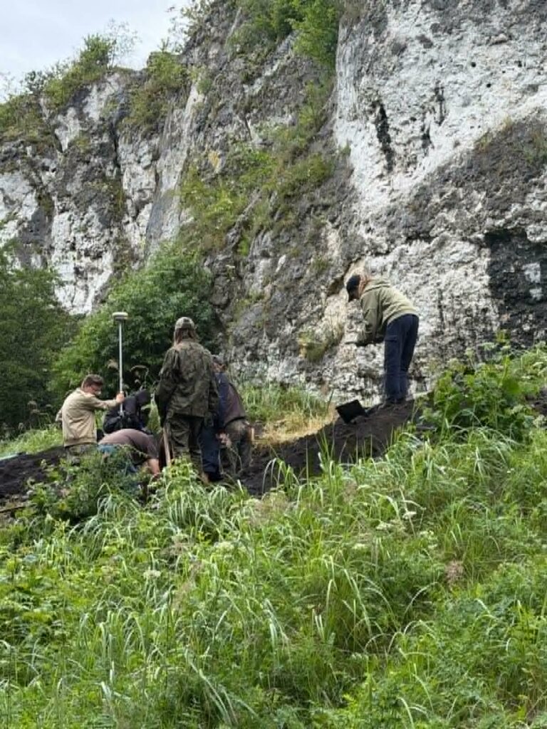 Archeolodzy odkrywają tajemnice Przewodziszowic. Pierwsze takie wykopaliska w historii! 3