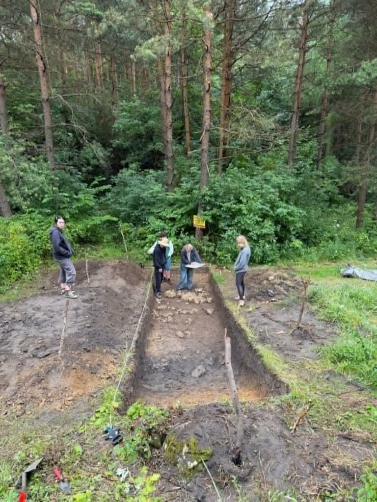 Archeolodzy odkrywają tajemnice Przewodziszowic. Pierwsze takie wykopaliska w historii! 9