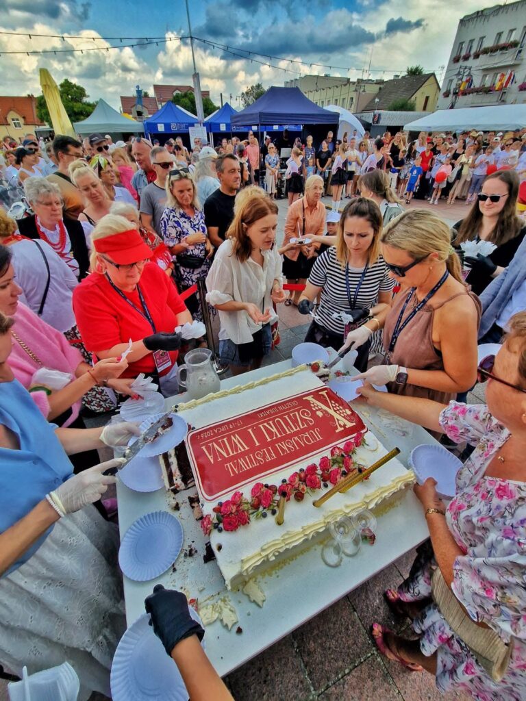 X Jurajski Festiwal Sztuki i Wina w Olsztynie za nami. 5