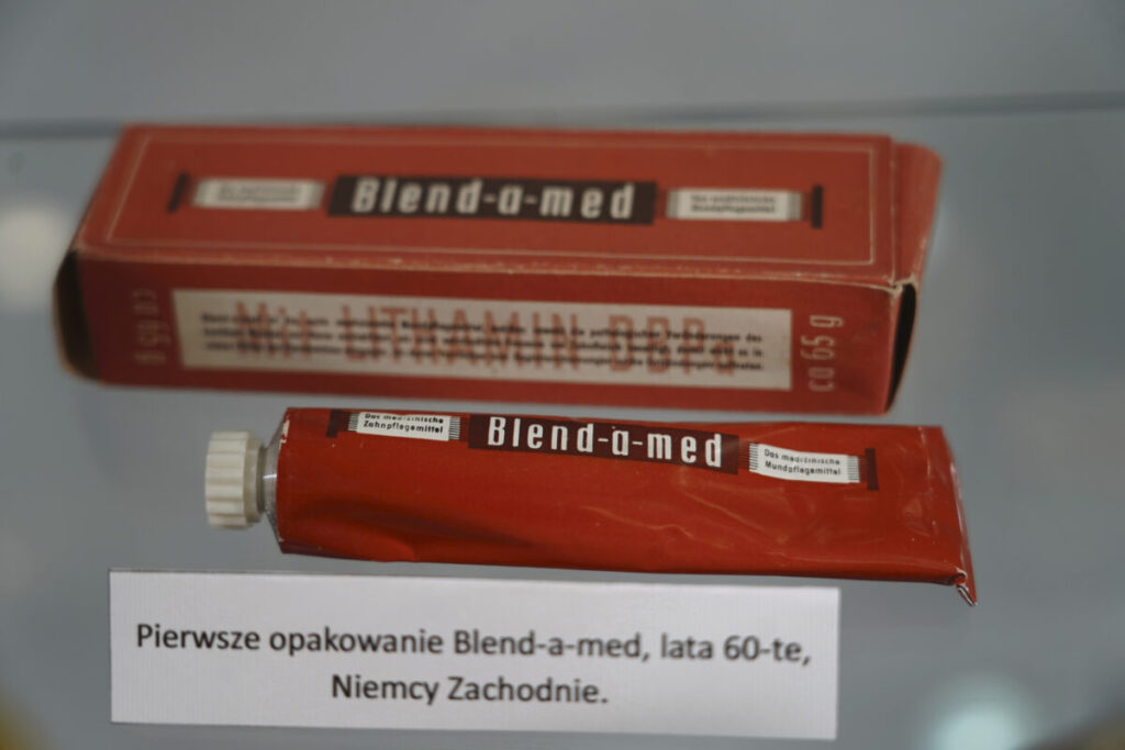 Wszystko zaczęło się od tabliczki z dawnego gabinetu stomatologicznego… 4