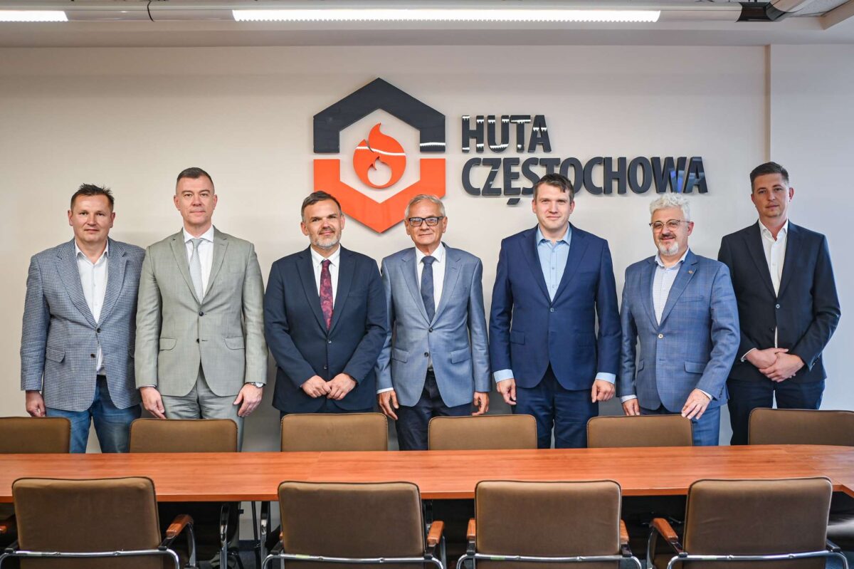 HUTA CZĘSTOCHOWA ZAMIERZA INWESTOWAĆ