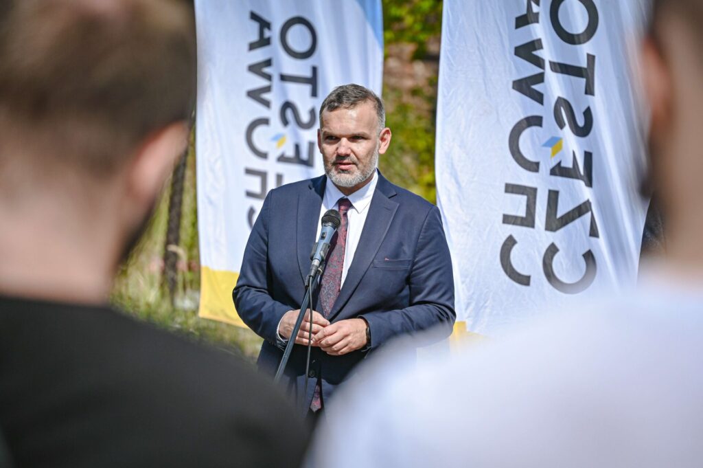 Miasto i Raków - powstanie projekt stadionu na Elanexie 4