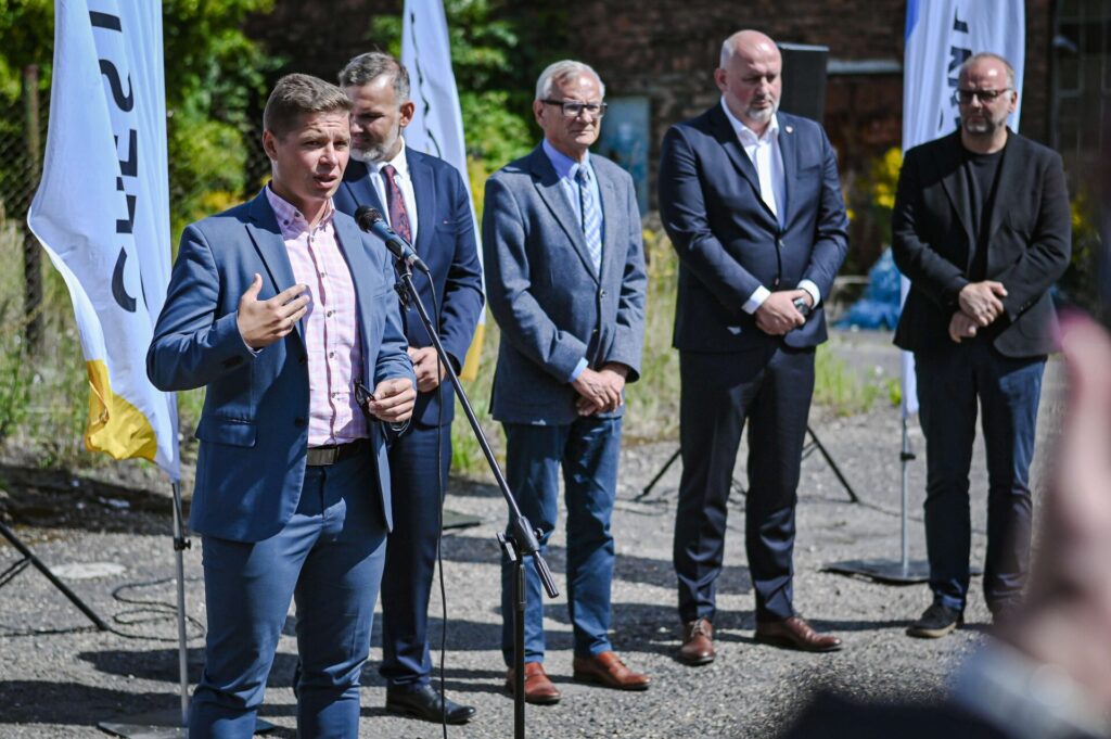 Miasto i Raków - powstanie projekt stadionu na Elanexie 5